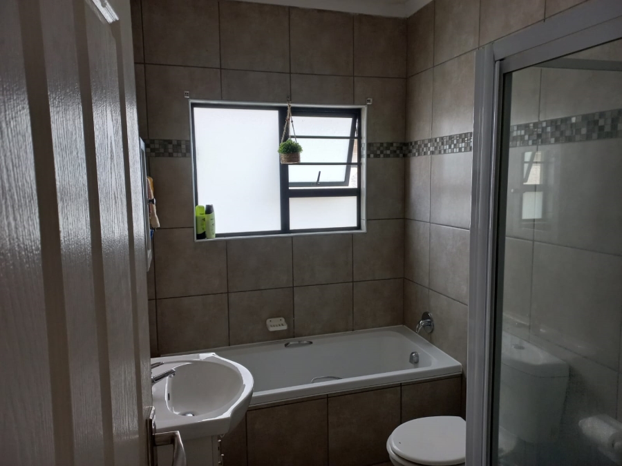 3 Bedroom Property for Sale in Gonubie Eastern Cape